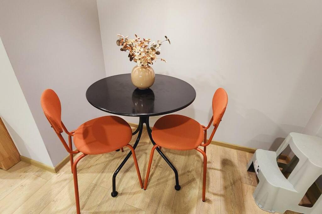 Studio With Balcony In Old City تبليسي المظهر الخارجي الصورة