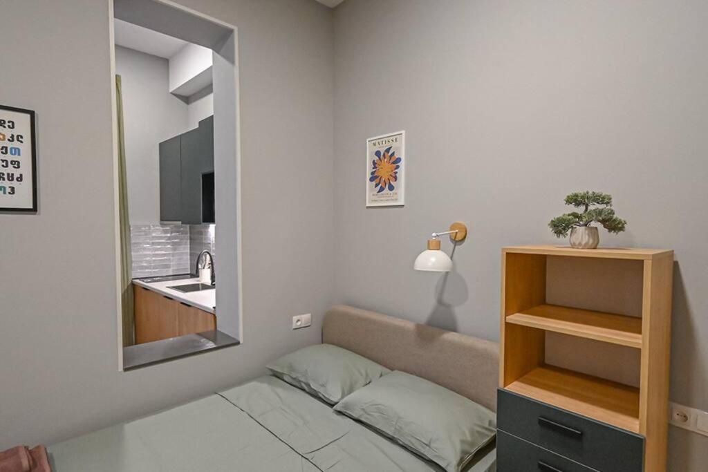 Studio With Balcony In Old City تبليسي المظهر الخارجي الصورة